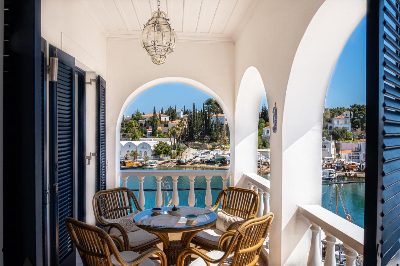 Porto Vecchio Luxury Suites Spétses Eksteriør bilde