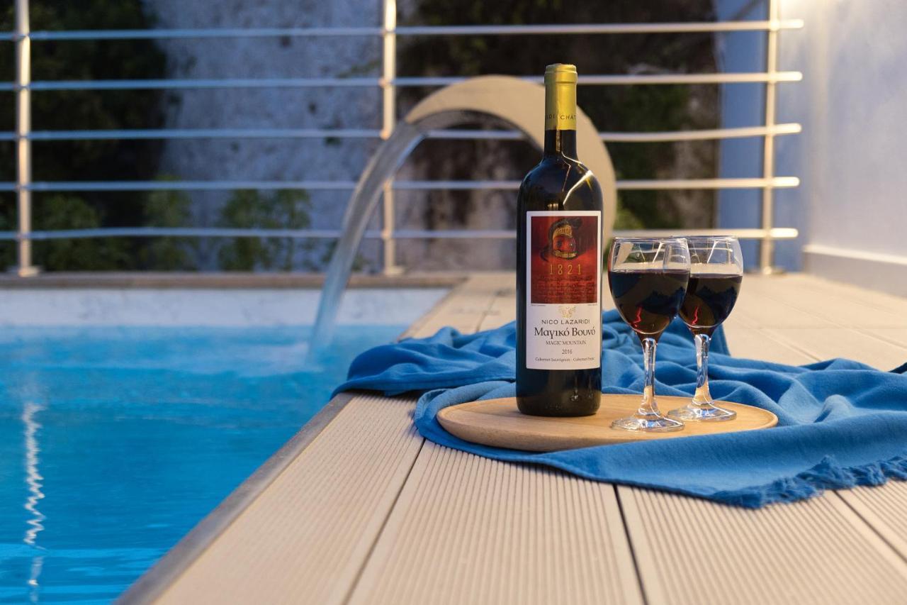 Porto Vecchio Luxury Suites Spétses Eksteriør bilde