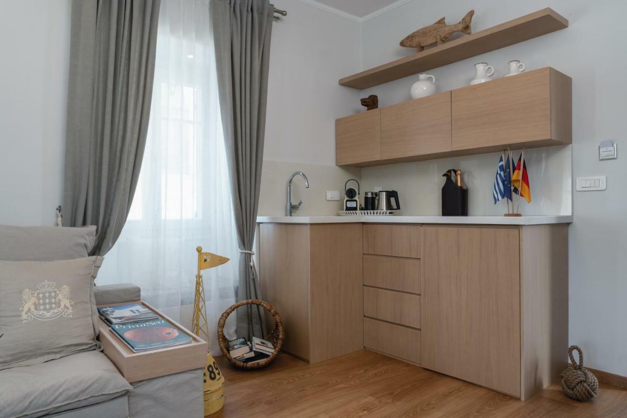 Porto Vecchio Luxury Suites Spétses Eksteriør bilde