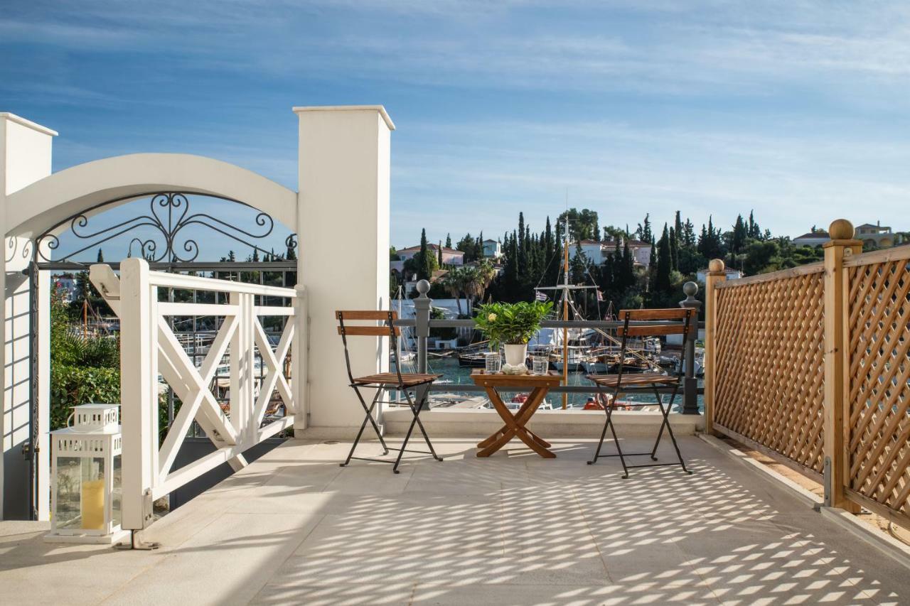 Porto Vecchio Luxury Suites Spétses Eksteriør bilde