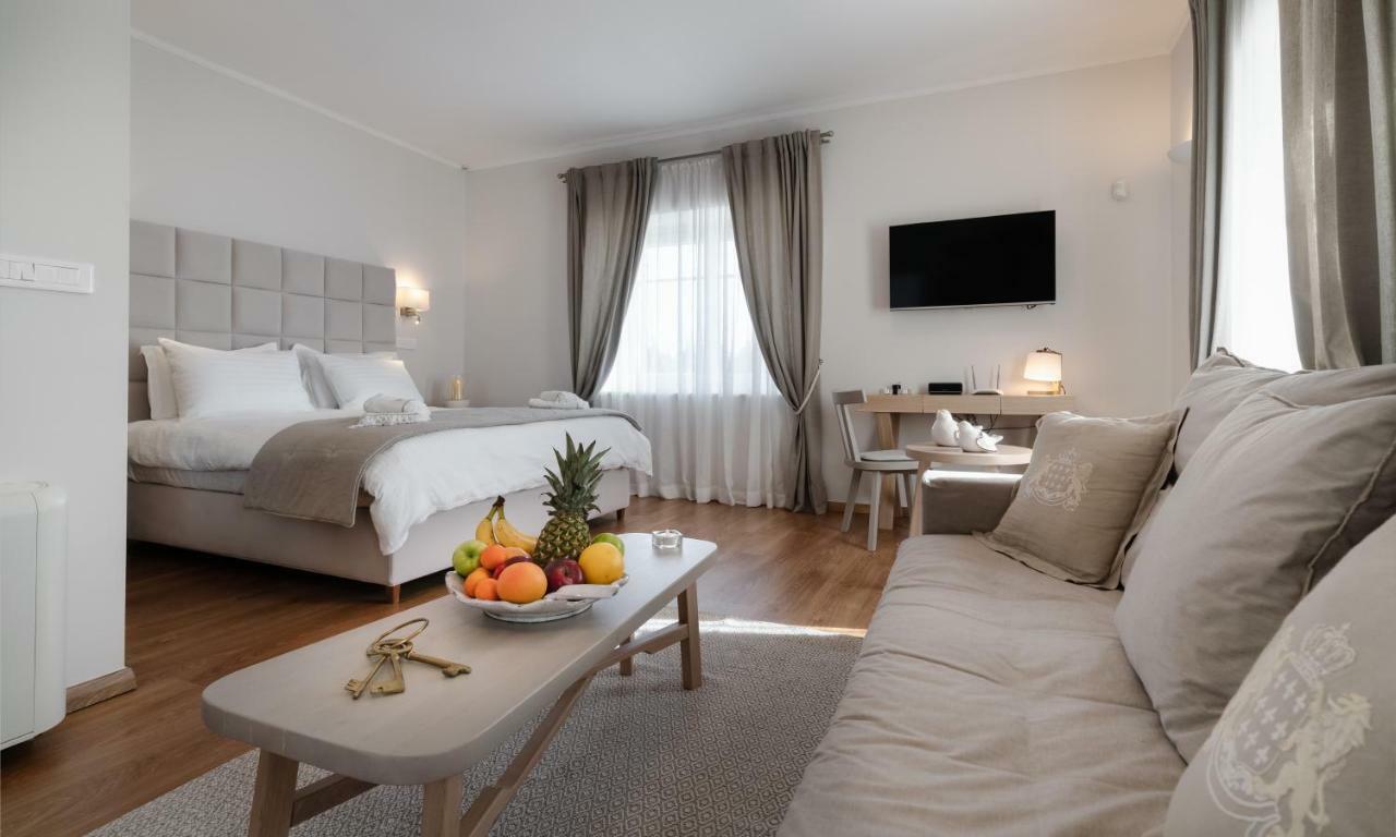 Porto Vecchio Luxury Suites Spétses Eksteriør bilde