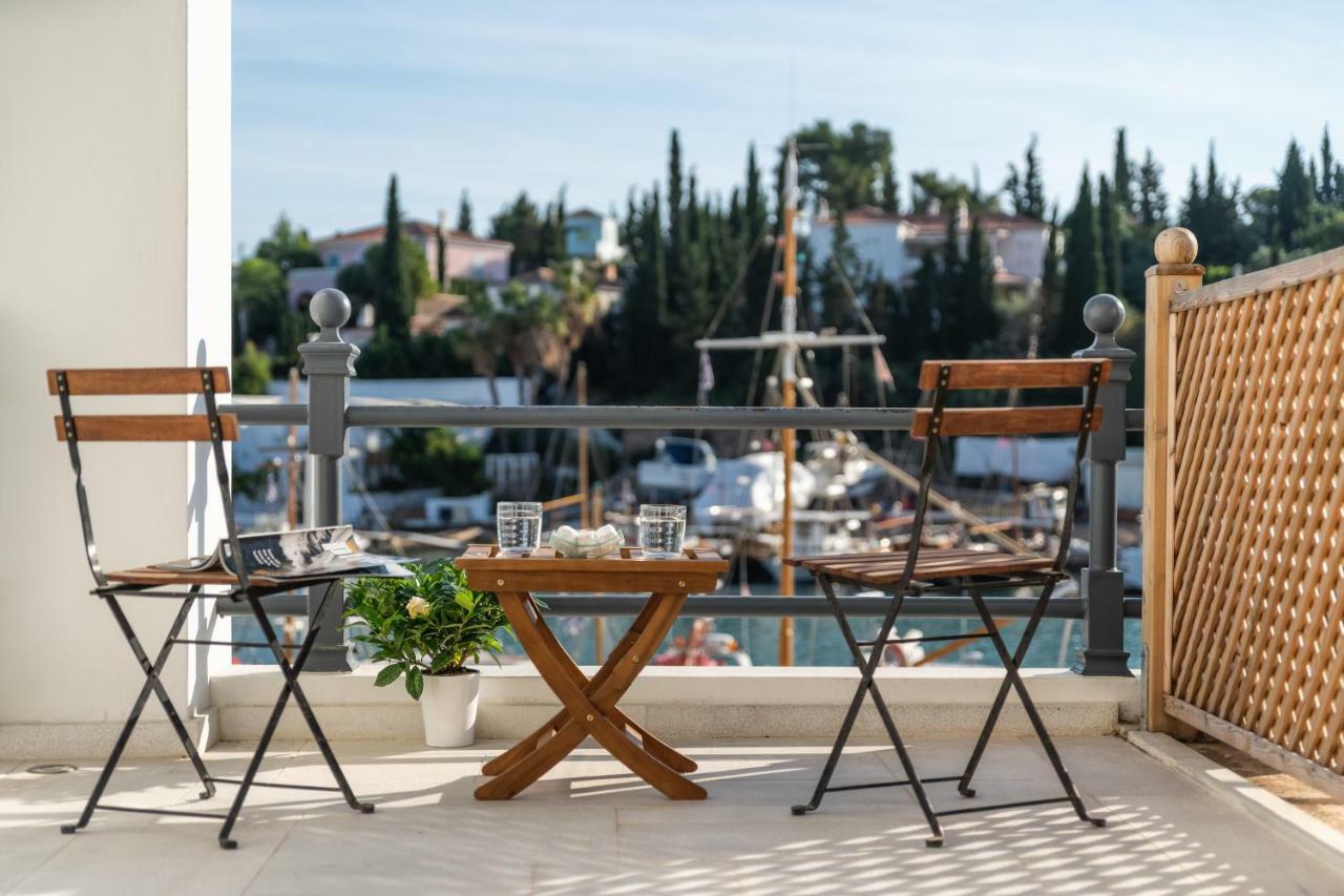 Porto Vecchio Luxury Suites Spétses Eksteriør bilde