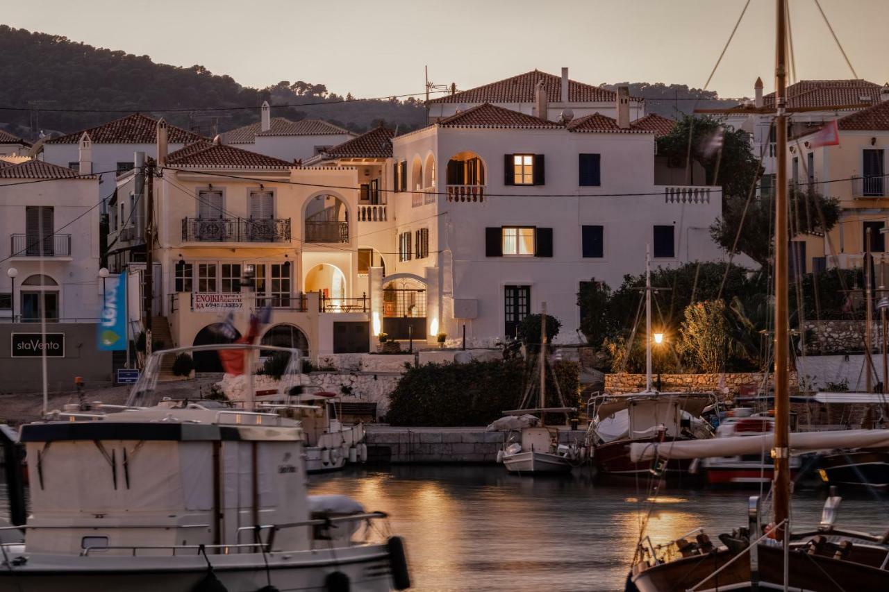 Porto Vecchio Luxury Suites Spétses Eksteriør bilde