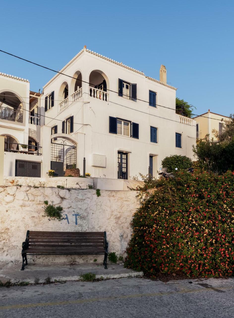 Porto Vecchio Luxury Suites Spétses Eksteriør bilde