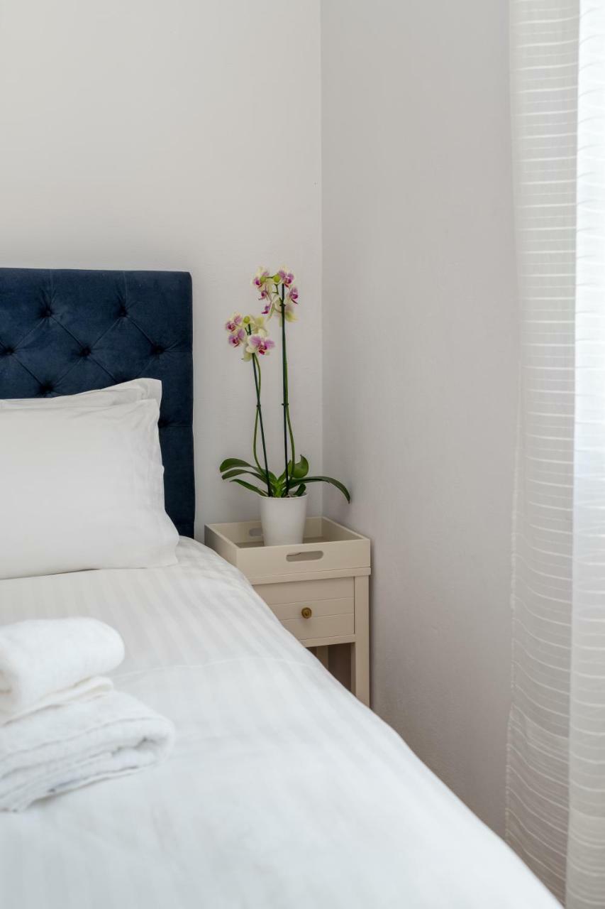 Porto Vecchio Luxury Suites Spétses Eksteriør bilde