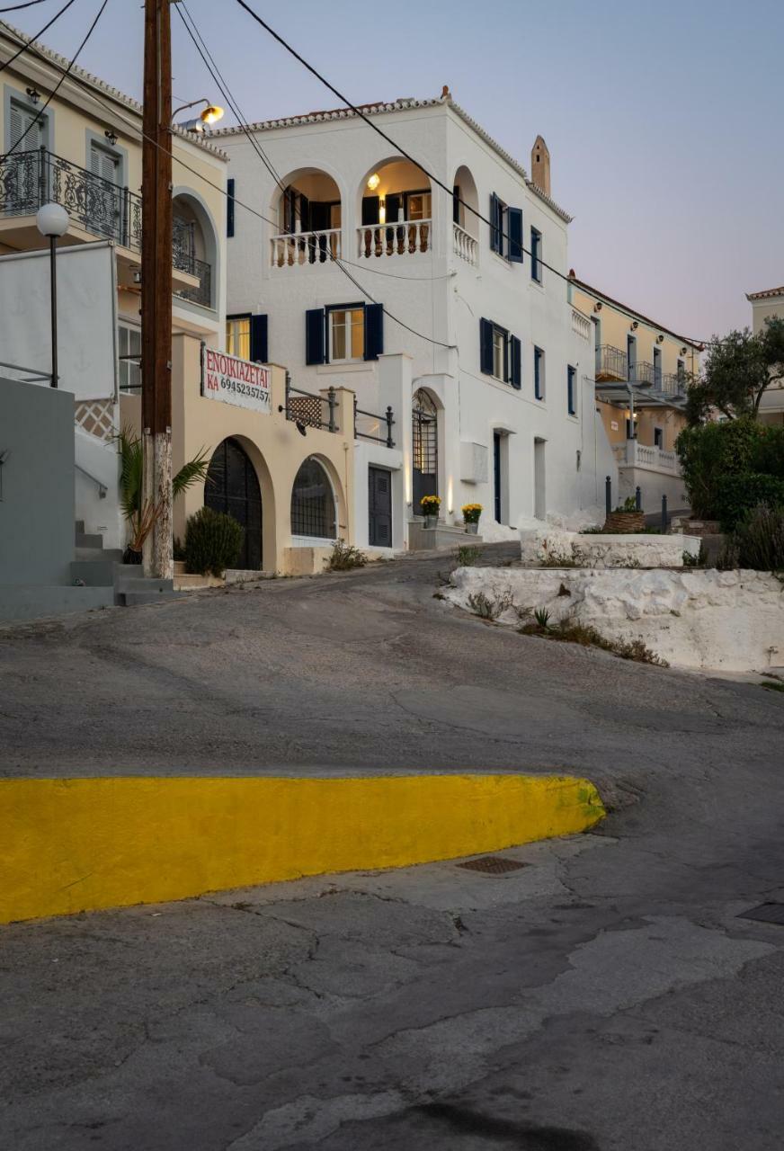 Porto Vecchio Luxury Suites Spétses Eksteriør bilde