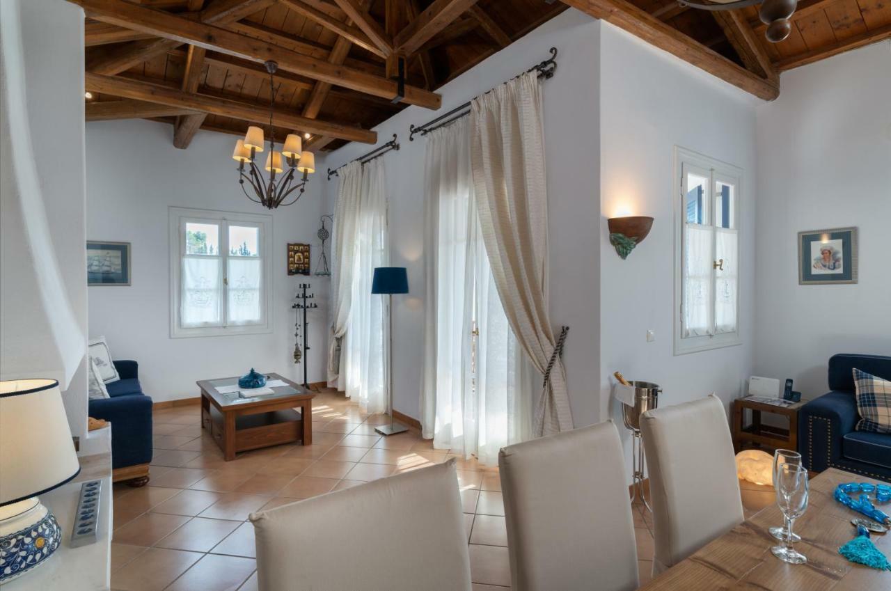 Porto Vecchio Luxury Suites Spétses Eksteriør bilde