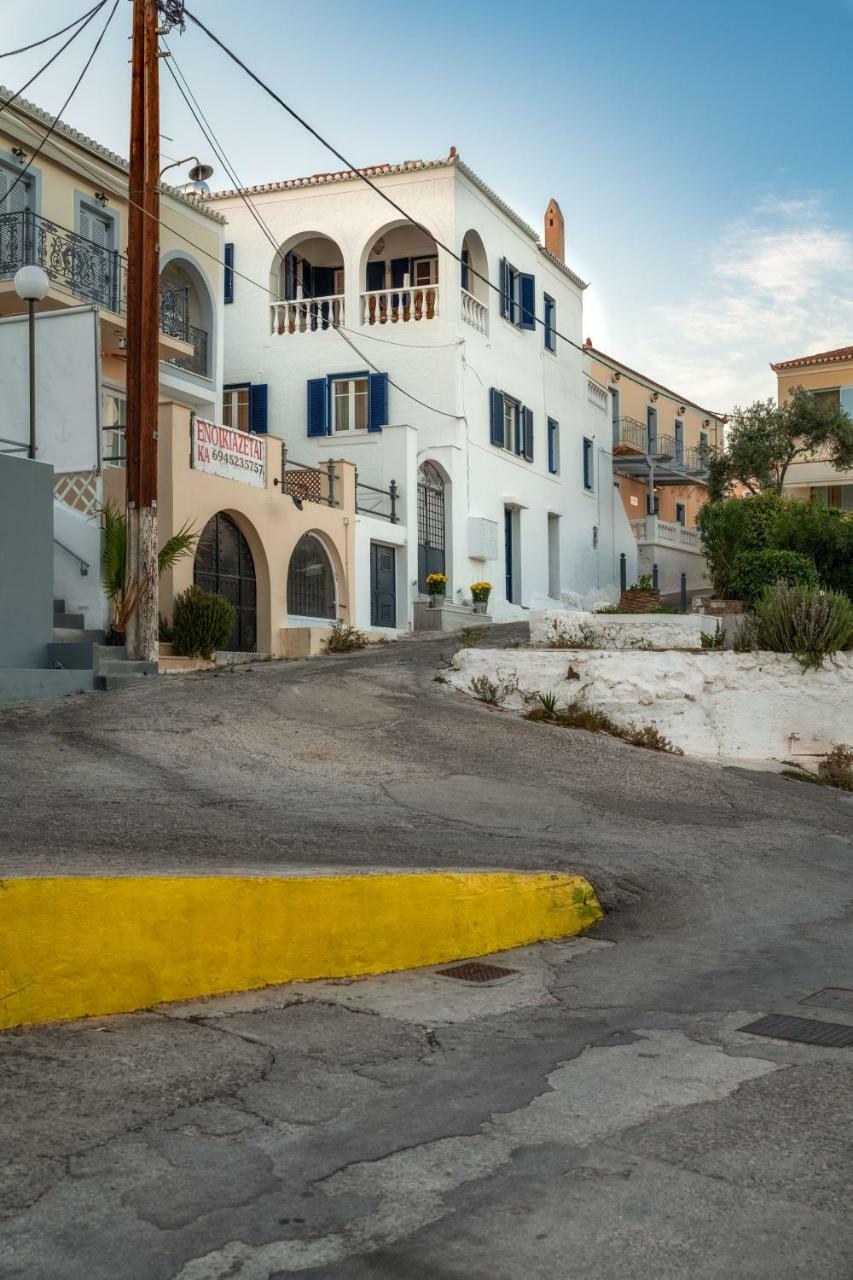 Porto Vecchio Luxury Suites Spétses Eksteriør bilde