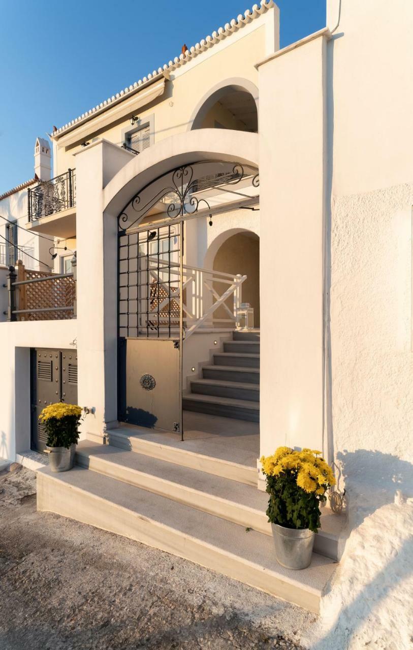 Porto Vecchio Luxury Suites Spétses Eksteriør bilde